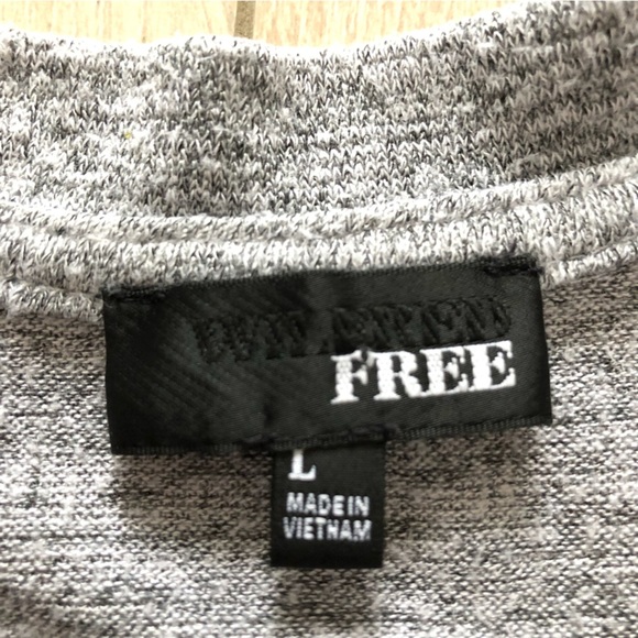 Aritzia Wilfred Free Slouchy V Neck Tank Top in Heather Grey - Picture 7 of 8